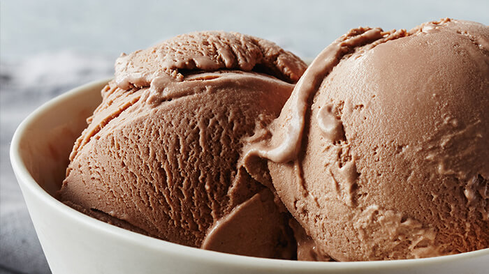 Makan Es Krim di Pagi Hari Bakal Membuat Lo Pintar